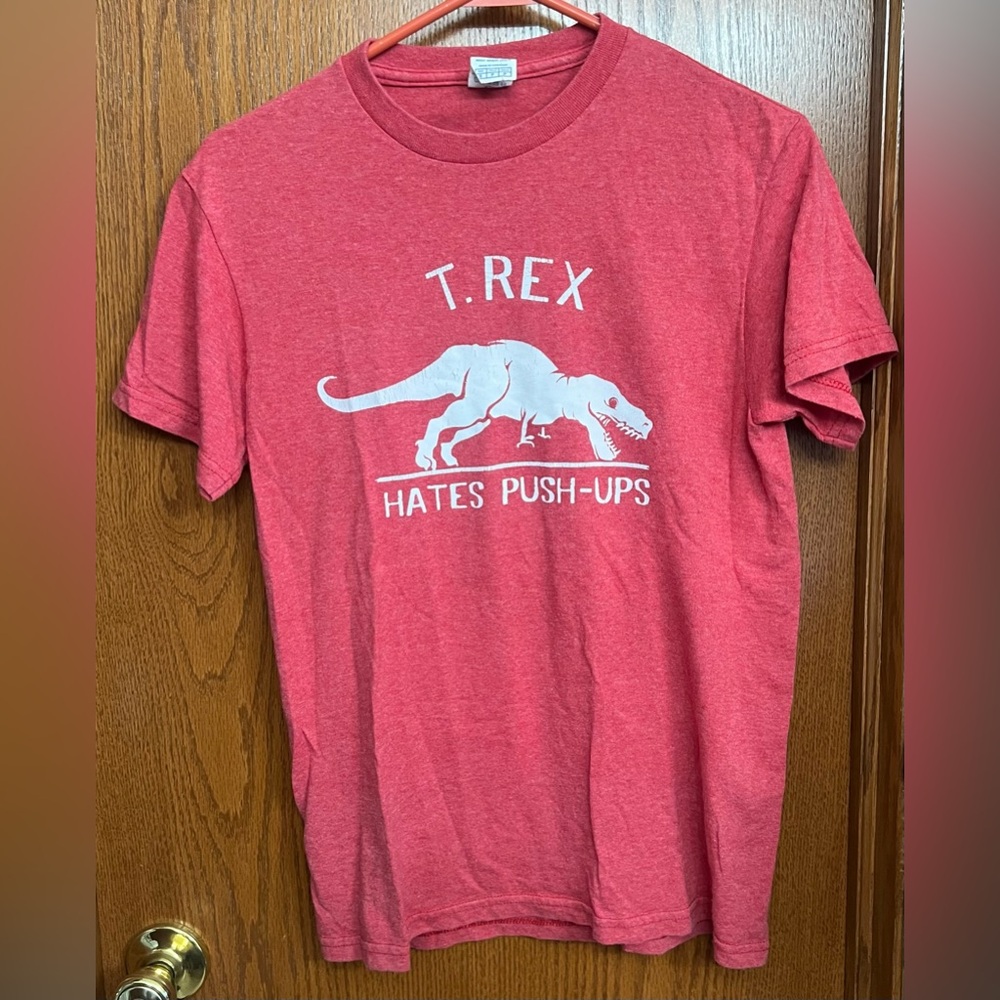 Men’s Red T-Rex Hates Push-Ups Tshirt Size S